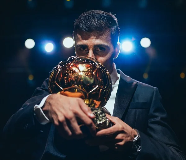 Rodri, Peraih Ballon d’Or 2024 yang Kalahkan Vinicius